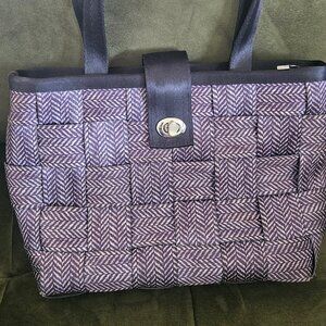 Harvey's Seatbelt Purse